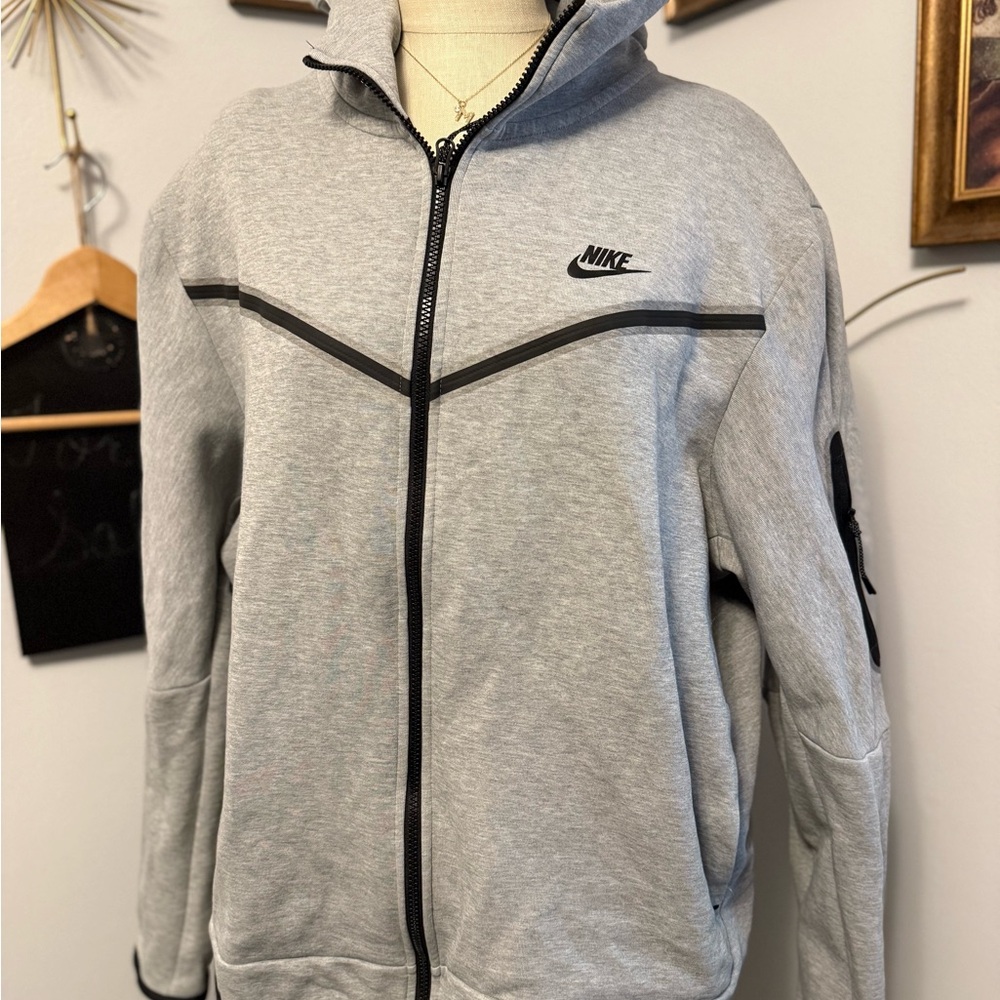 Nike Nike Tech Light Gray Jacket